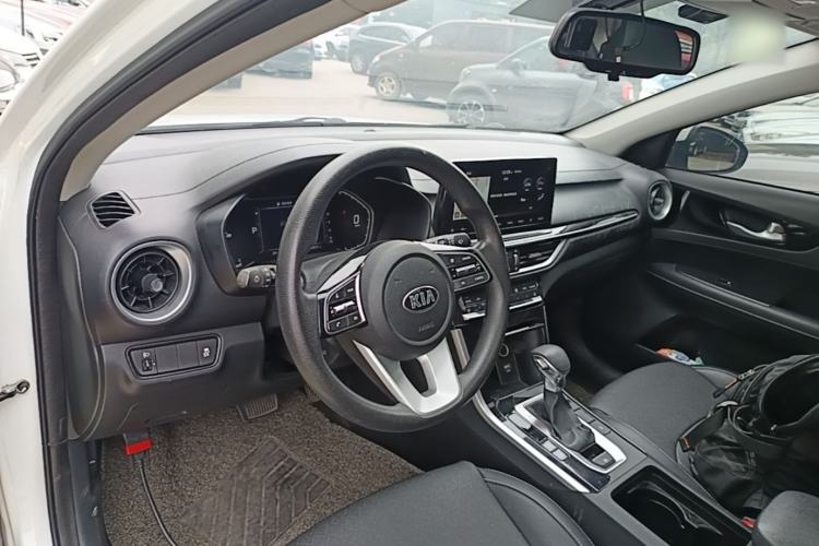 Used Kia K3 2019 1.5L CVT Smart Connectivity Version Center Console