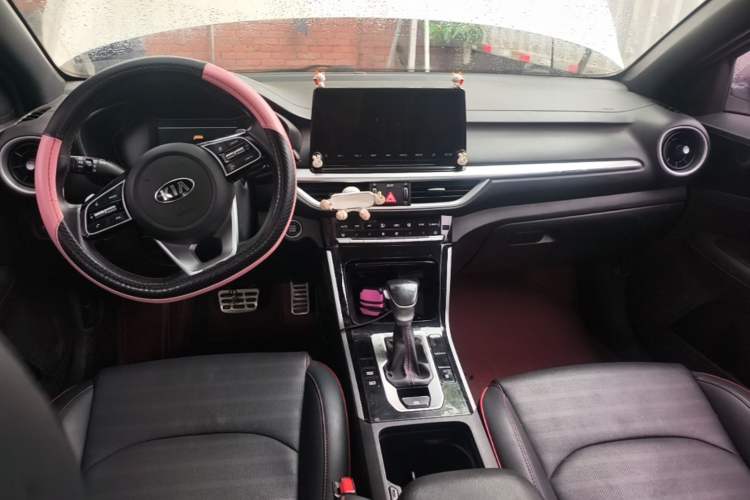 Used Kia K3 2019 1.4T DCT GT-Line Smart Enjoyment Sport Edition Center Console