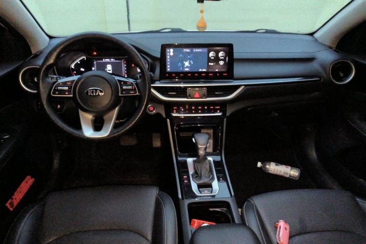 Used Kia K3 2019 1.5L CVT Smart Connectivity Version Center Console