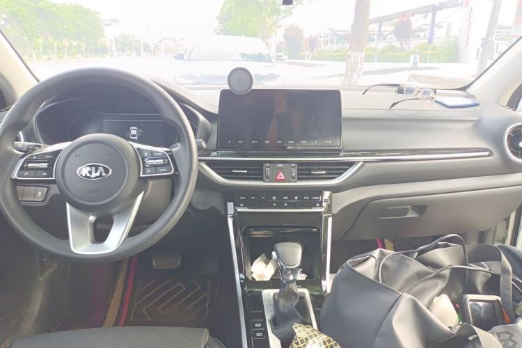 Used Kia K3 2019 1.5L CVT Smart Connectivity Version Center Console