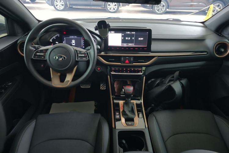 Used Kia K3 2019 1.5L CVT Smart Connectivity Version Center Console