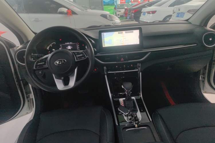 Used Kia K3 2019 1.5L CVT Smart Connectivity Version Center Console