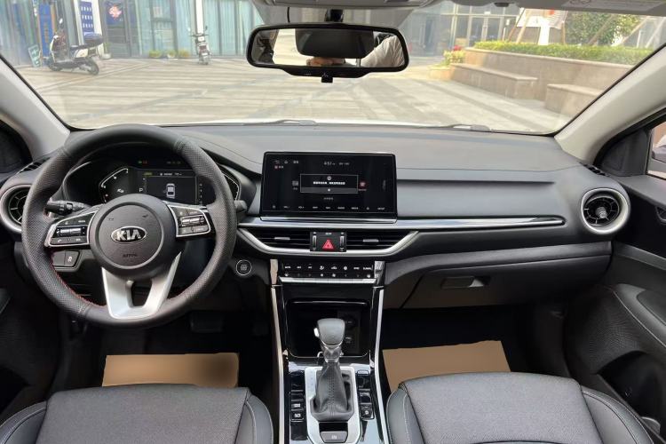Used Kia K3 2019 1.5L CVT Smart Connectivity Version Center Console