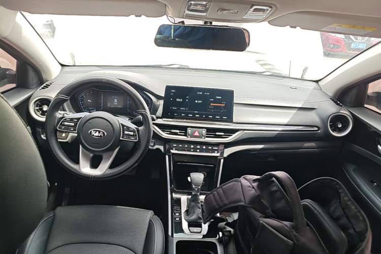 Used Kia K3 2019 1.5L CVT New Sharp Edition Center Console