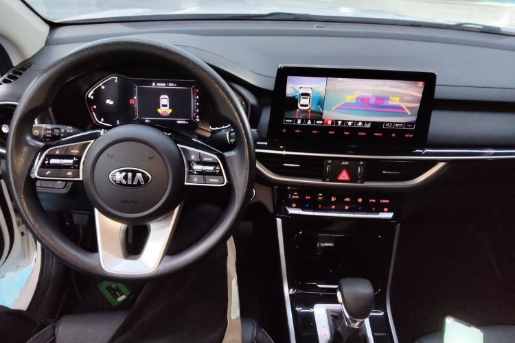 Used Kia K3 2019 1.5L CVT Smart Connectivity Version Center Console