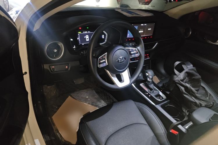 Used Kia K3 2019 1.5L CVT Smart Connectivity Version Center Console
