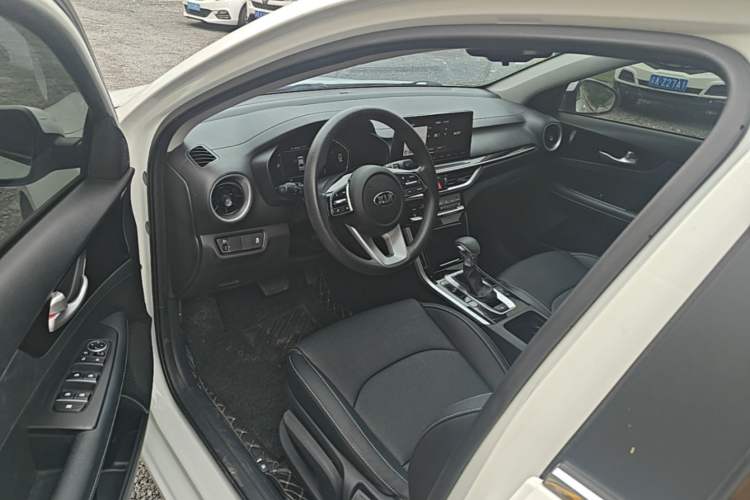 Used Kia K3 2019 1.5L CVT Smart Connectivity Version Driver Seat