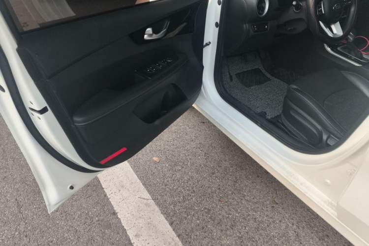 Used Kia K3 2019 1.5L CVT New Sharp Edition Driver Seat