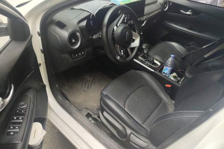 Used Kia K3 2019 1.5L CVT Smart Technology Edition Driver Seat