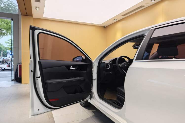Used Kia K3 2019 1.5L CVT Smart Connectivity Version Exterior 6