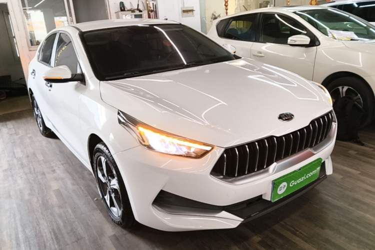 Used Kia K3 2019 1.5L CVT New Sharp Edition Front Right 45 Deg