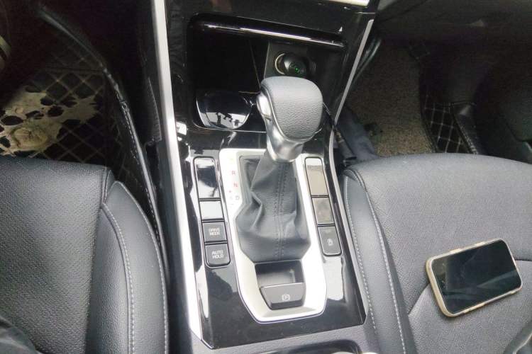 Used Kia K3 2019 1.5L CVT Smart Connectivity Version Gear Lever