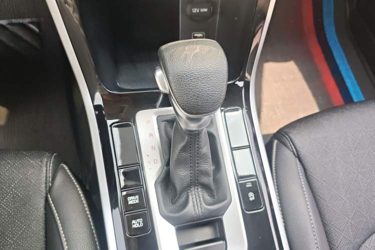 Used Kia K3 2019 1.5L CVT Smart Connectivity Version Gear Lever