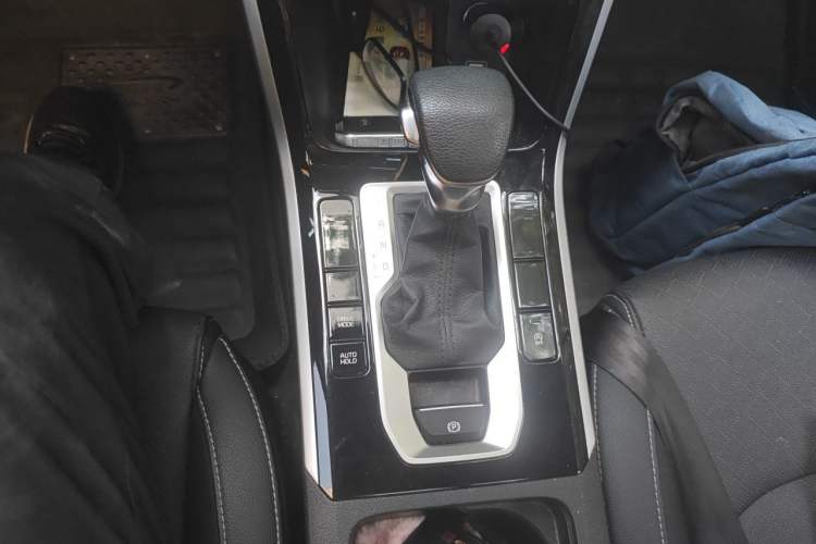 Used Kia K3 2019 1.5L CVT Smart Connectivity Version Gear Lever