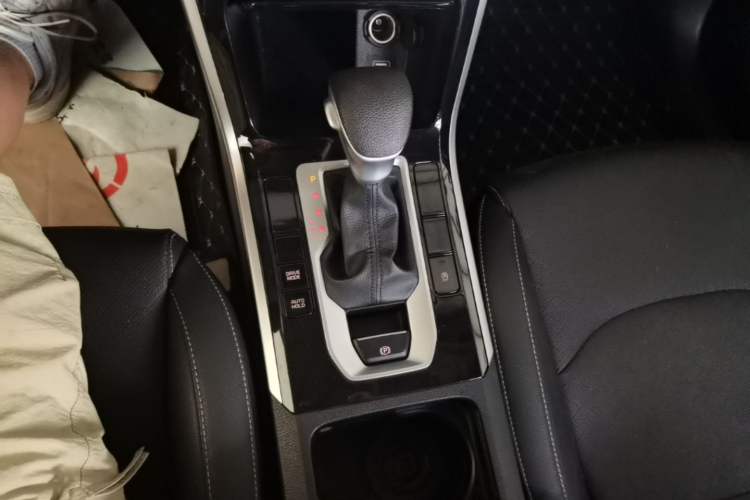 Used Kia K3 2019 1.5L CVT Smart Connectivity Version Gear Lever