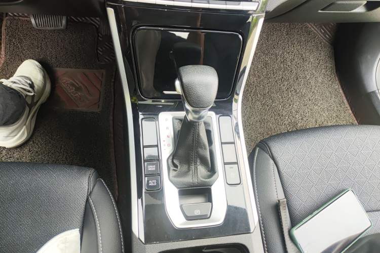 Used Kia K3 2019 1.5L CVT Smart Connectivity Version Gear Lever