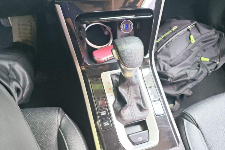 Used Kia K3 2019 1.5L CVT Smart Connectivity Version Gear Lever
