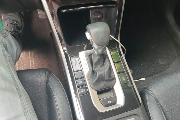 Used Kia K3 2019 1.5L CVT New Sharp Edition Gear Lever