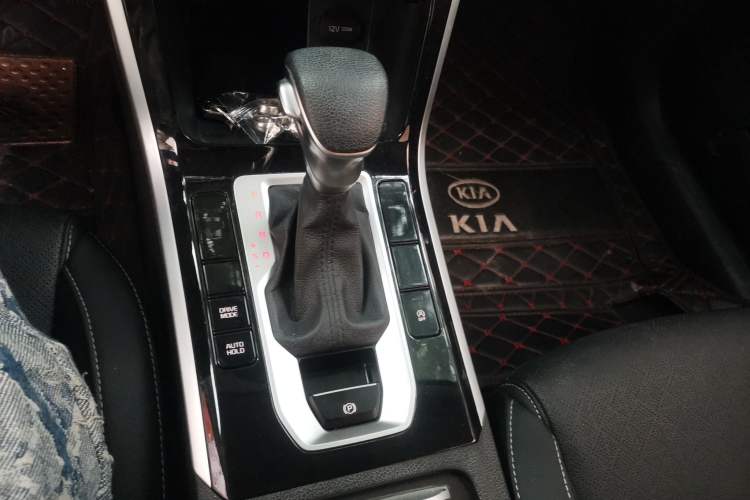 Used Kia K3 2019 1.5L CVT New Sharp Edition Gear Lever