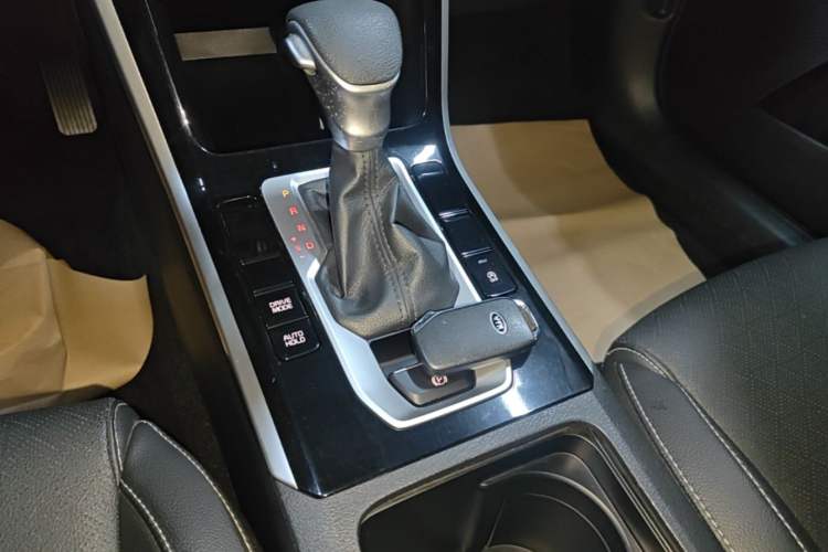 Used Kia K3 2019 1.5L CVT Smart Connectivity Version Gear Lever