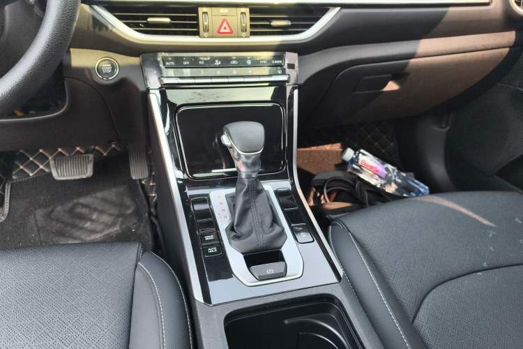 Used Kia K3 2019 1.5L CVT Smart Connectivity Version Gear Lever