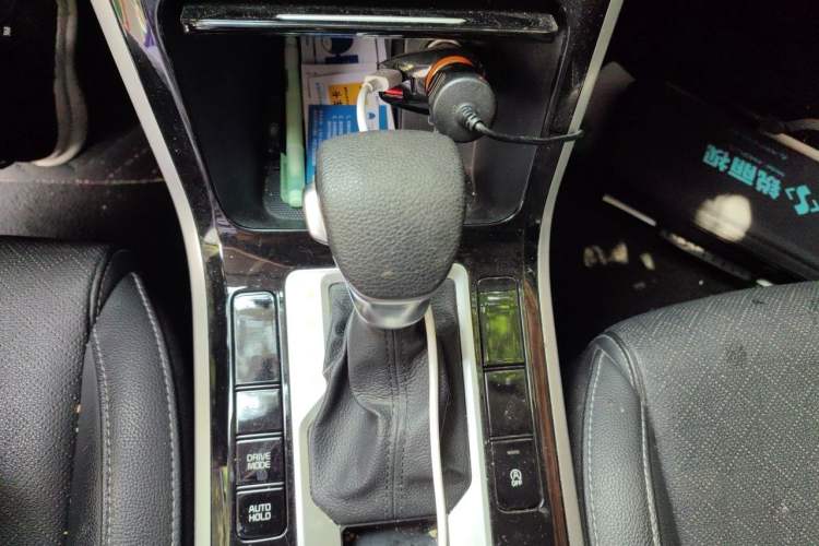 Used Kia K3 2019 1.5L CVT New Sharp Edition Gear Lever