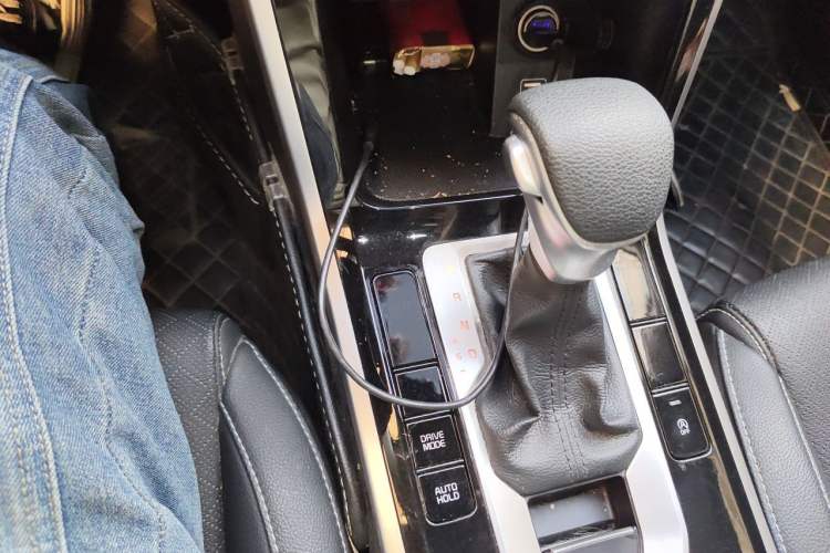 Used Kia K3 2019 1.5L CVT Smart Connectivity Version Gear Lever