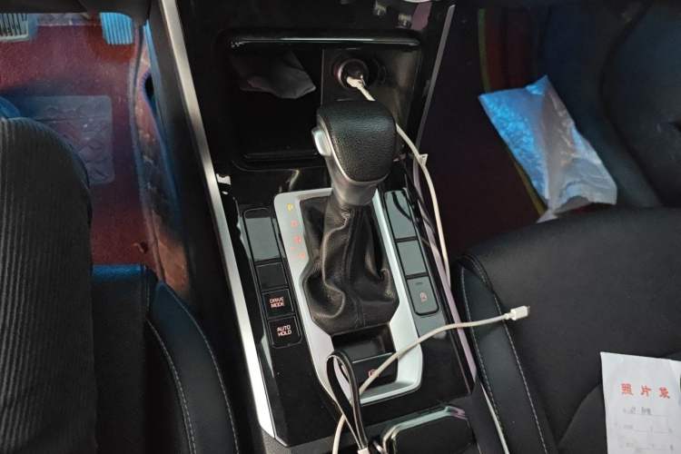 Used Kia K3 2019 1.5L CVT Smart Connectivity Version Gear Lever