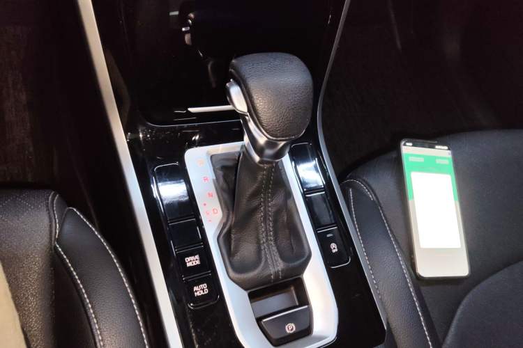 Used Kia K3 2019 1.5L CVT Smart Connectivity Version Gear Lever