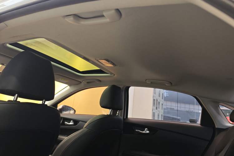Used Kia K3 2019 1.5L CVT Smart Connectivity Version Headliner