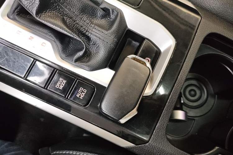Used Kia K3 2019 1.5L CVT Smart Connectivity Version Interior 1