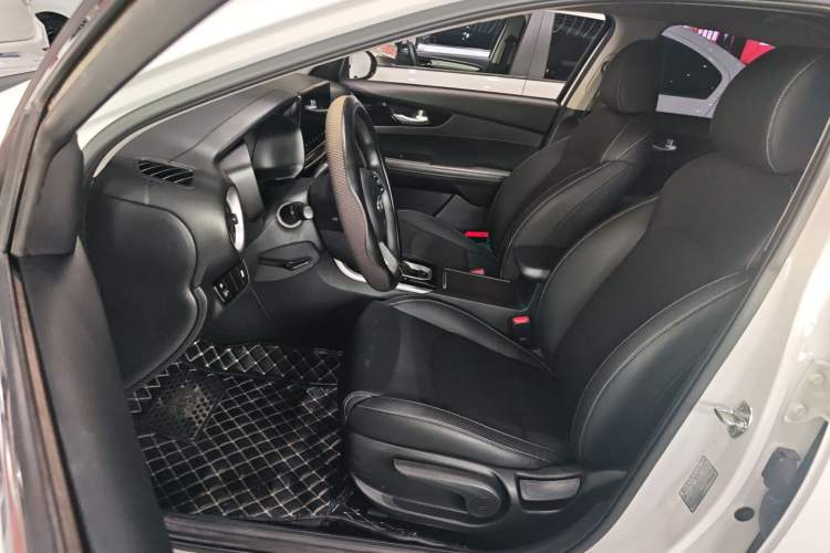 Used Kia K3 2019 1.5L CVT New Sharp Edition Interior 1
