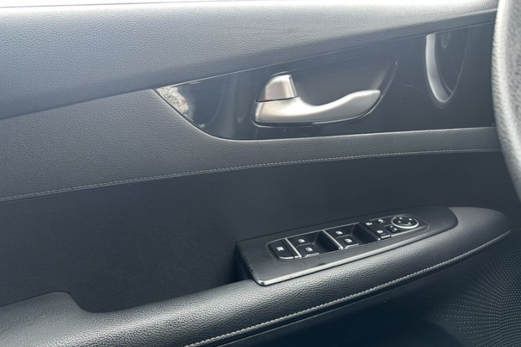 Used Kia K3 2019 1.5L CVT Smart Connectivity Version Interior 1