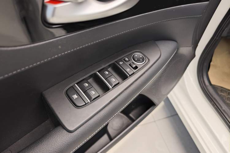 Used Kia K3 2019 1.5L CVT Smart Connectivity Version Interior 11