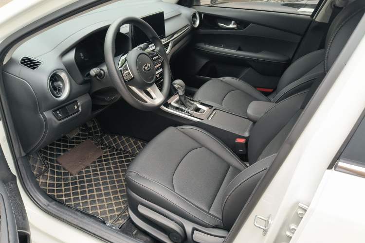 Used Kia K3 2019 1.5L CVT New Sharp Edition Interior 2