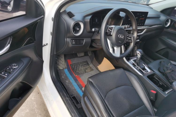 Used Kia K3 2019 1.5L CVT New Sharp Edition Interior 3