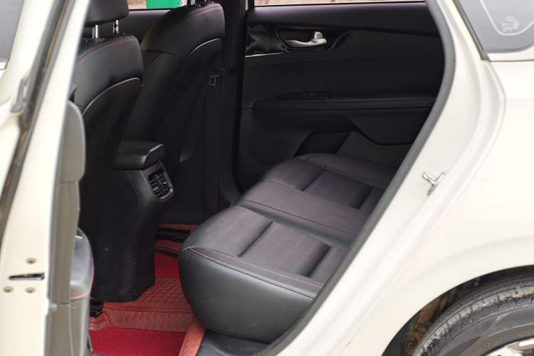 Used Kia K3 2019 1.4T DCT GT-Line Smart Enjoyment Sport Edition Interior 3