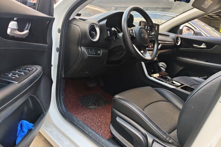 Used Kia K3 2019 1.5L CVT Smart Connectivity Version Interior 3