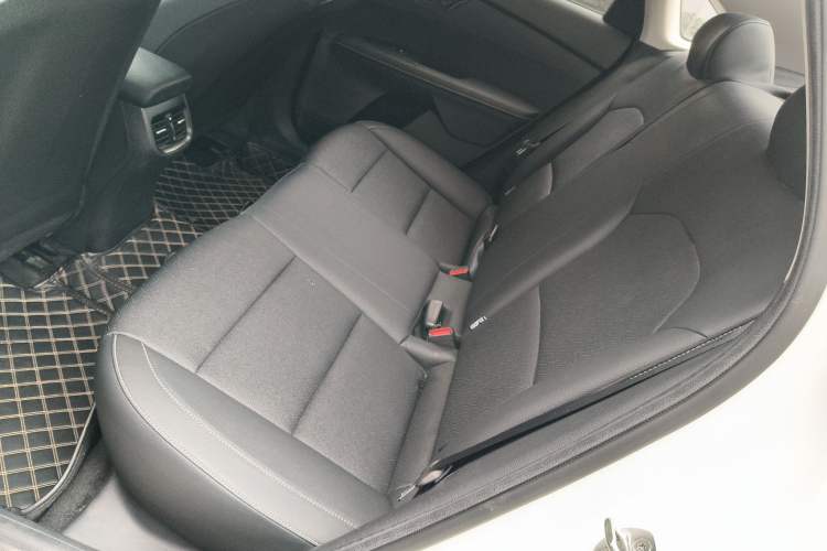 Used Kia K3 2019 1.5L CVT New Sharp Edition Interior 4