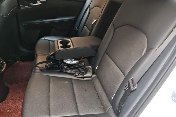 Used Kia K3 2019 1.5L CVT Smart Connectivity Version Interior 4