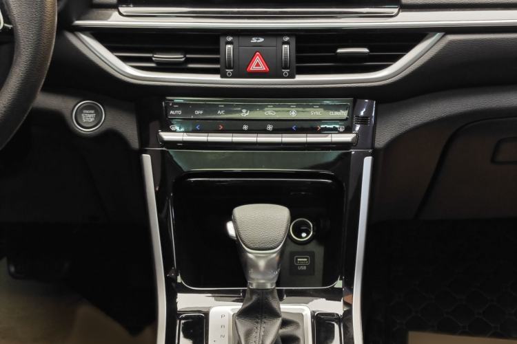 Used Kia K3 2019 1.5L CVT Smart Connectivity Version Interior 6