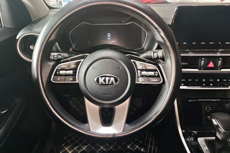 Used Kia K3 2019 1.5L CVT New Sharp Edition Interior 7