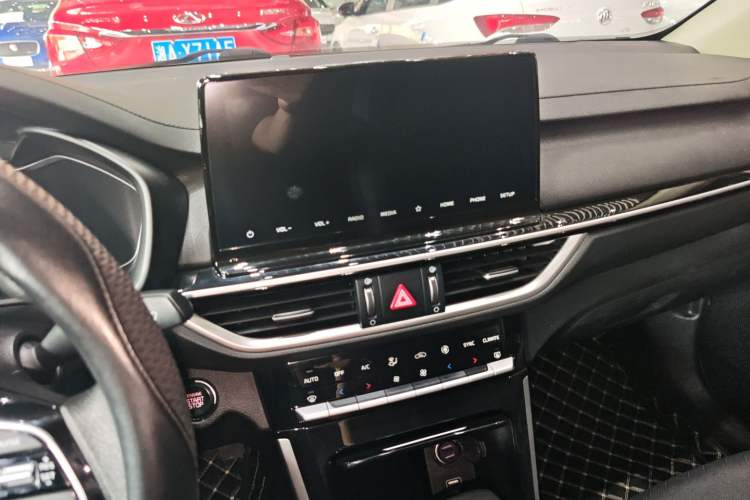 Used Kia K3 2019 1.5L CVT New Sharp Edition Interior 8
