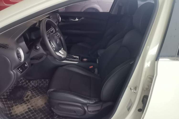 Used Kia K3 2019 1.5L CVT Smart Connectivity Version Left Front Seat