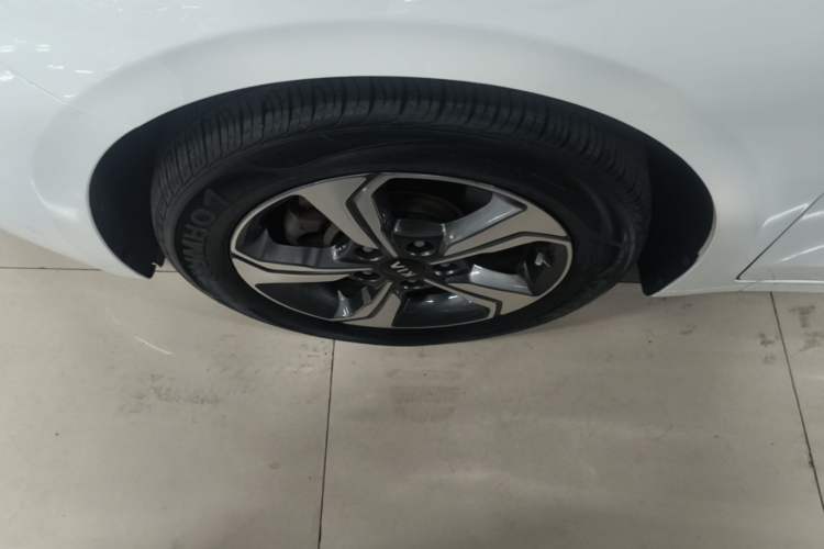 Used Kia K3 2019 1.5L CVT Smart Connectivity Version Left Front Wheel Hub