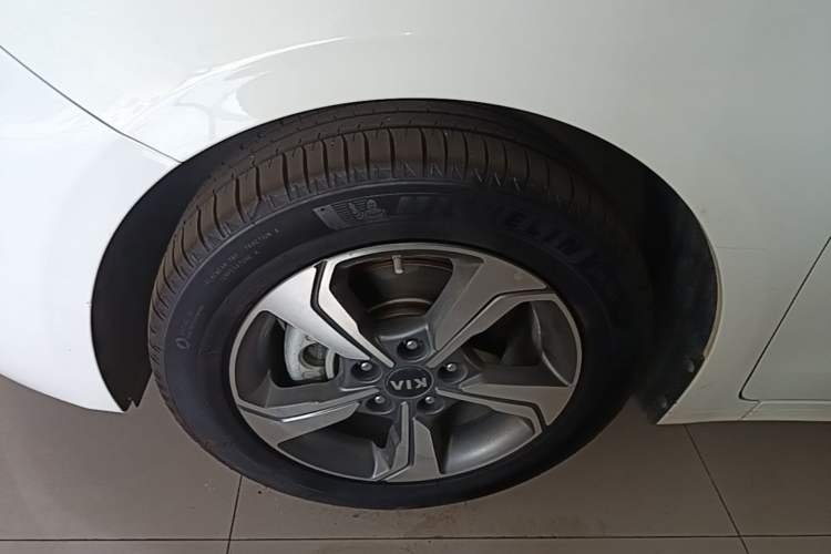 Used Kia K3 2019 1.5L CVT New Sharp Edition Left Front Wheel Hub
