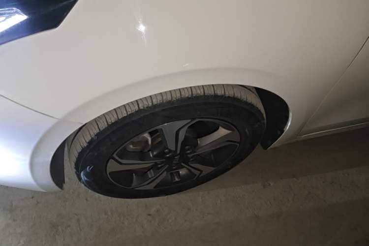 Used Kia K3 2019 1.5L CVT Smart Connectivity Version Left Front Wheel Hub