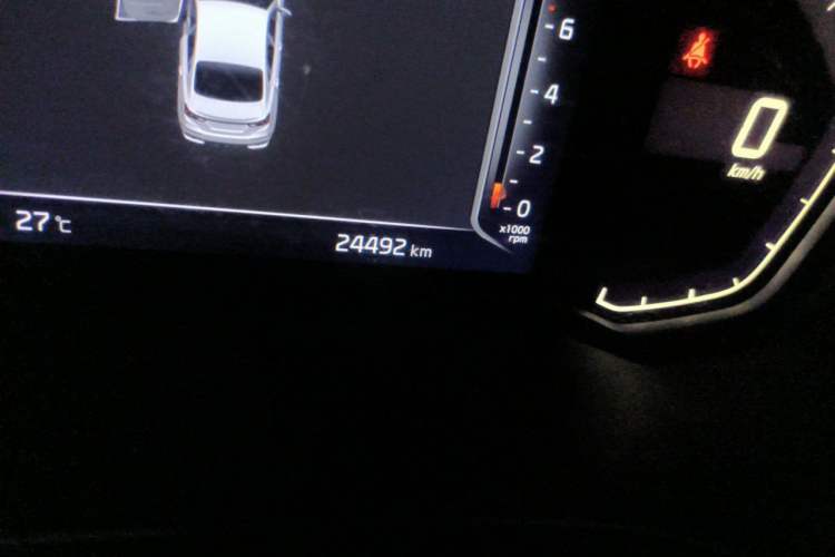 Used Kia K3 2019 1.5L CVT Smart Connectivity Version Odometer Close Up