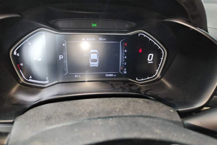 Used Kia K3 2019 1.5L CVT Smart Connectivity Version Odometer Close Up