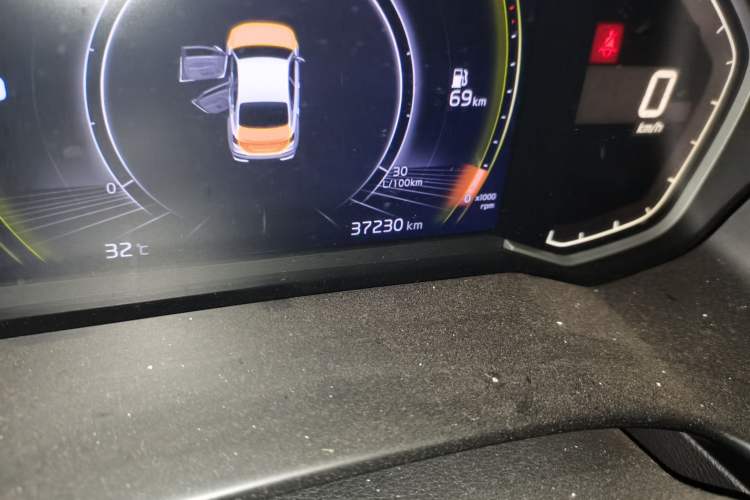 Used Kia K3 2019 1.5L CVT Smart Connectivity Version Odometer Close Up